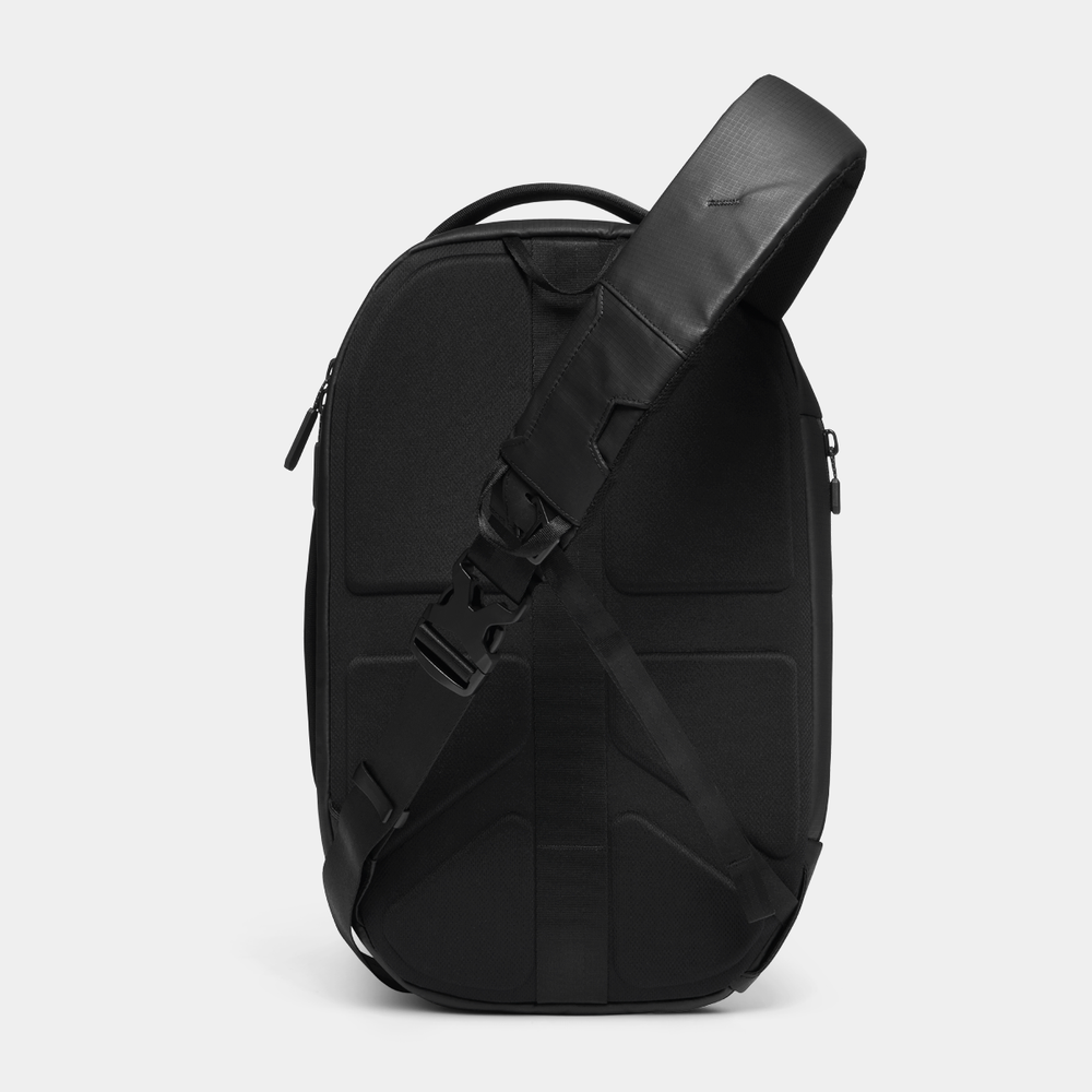 Gomatic Navigator RS Pack 10L Black Back  View#color_black