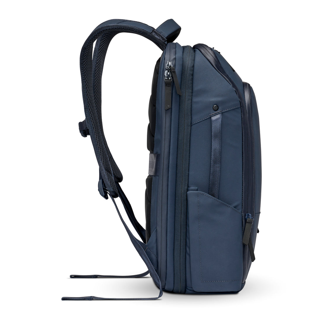 Gomatic Navy Travel Pack 14L Front 14LAngle View#color_navy